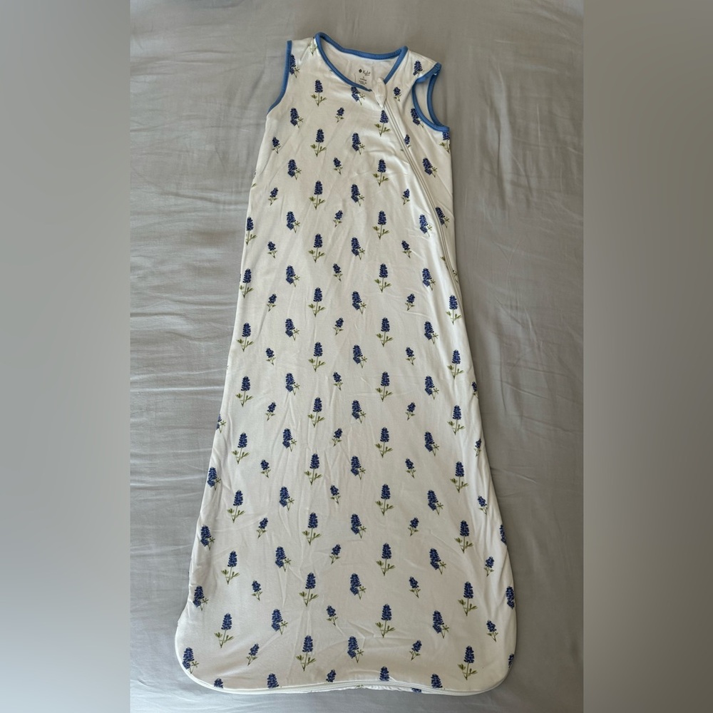 Kyte BABY 0.5 Tog sleep bag. Size: Large. Color: Periwinkle Bluebonnet
